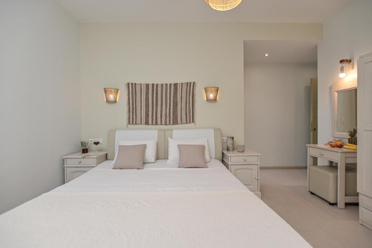 Blue Sky Aparthotel Naxos City ภายนอก รูปภาพ
