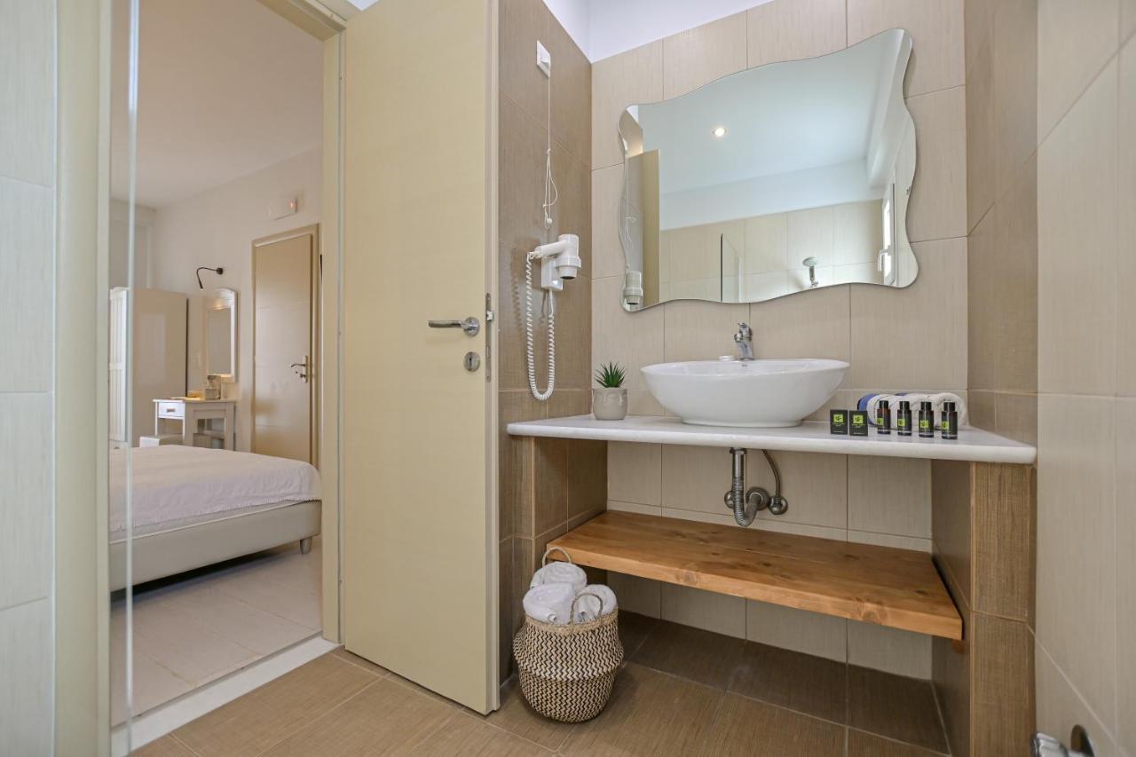 Blue Sky Aparthotel Naxos City ภายนอก รูปภาพ