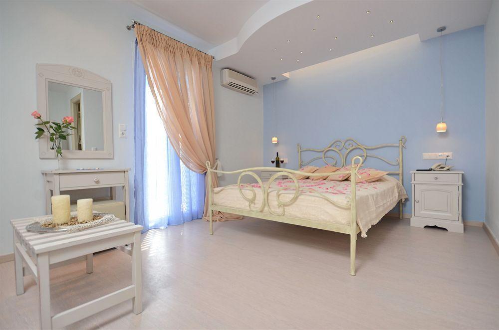 Blue Sky Aparthotel Naxos City ภายนอก รูปภาพ