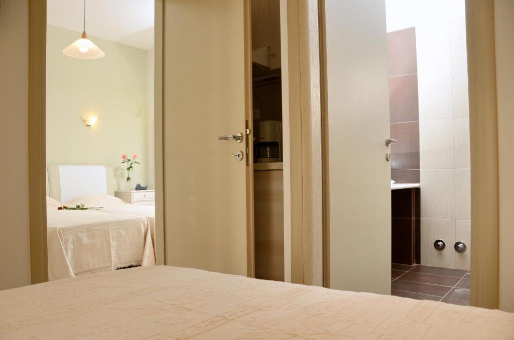 Blue Sky Aparthotel Naxos City ห้อง รูปภาพ