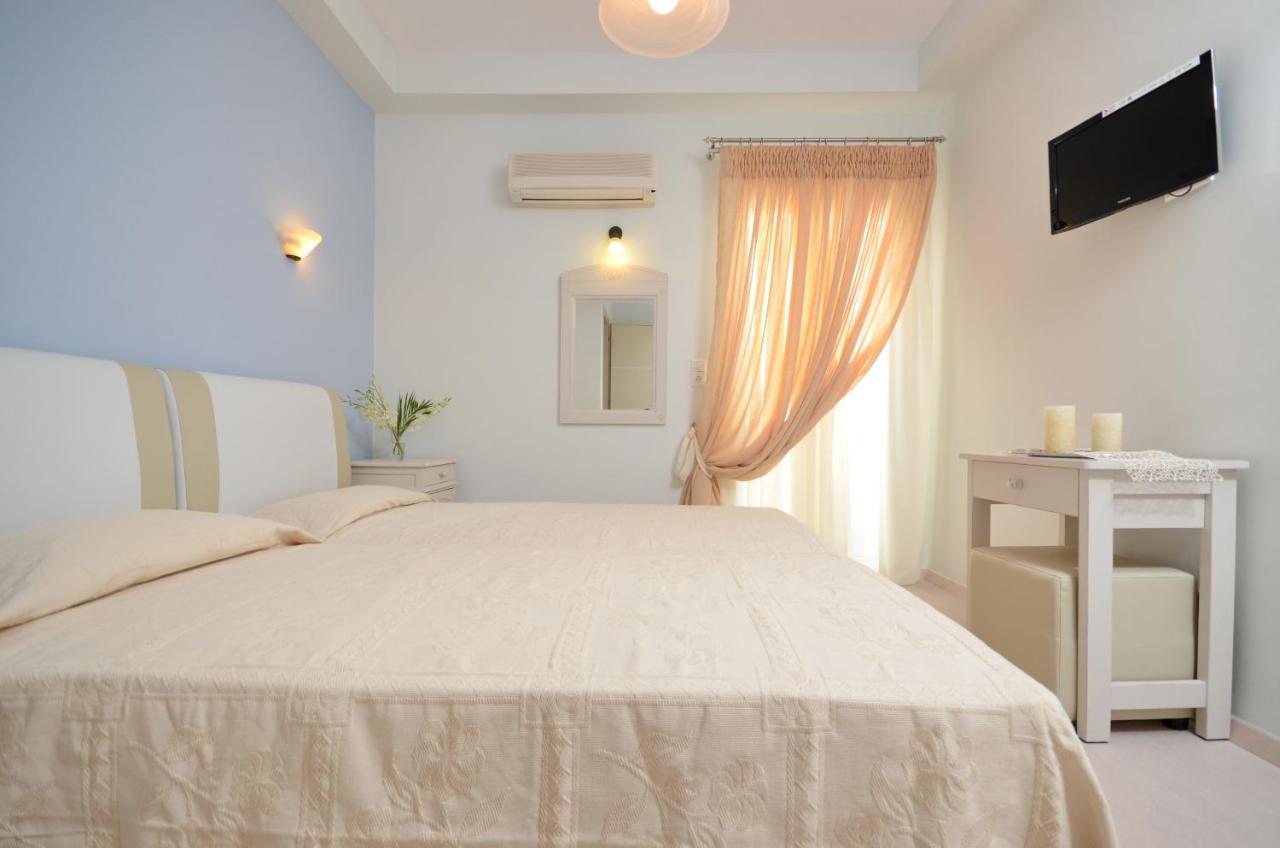 Blue Sky Aparthotel Naxos City ภายนอก รูปภาพ